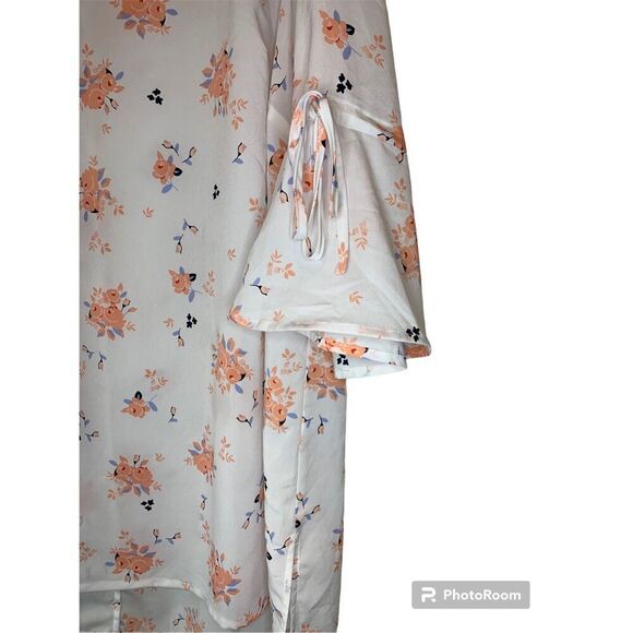 Lane Bryant Split Neck Bell Sleeve Floral Tunic - Picture 2 of 8